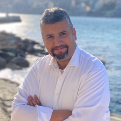Hassen - CEO & Co-founder